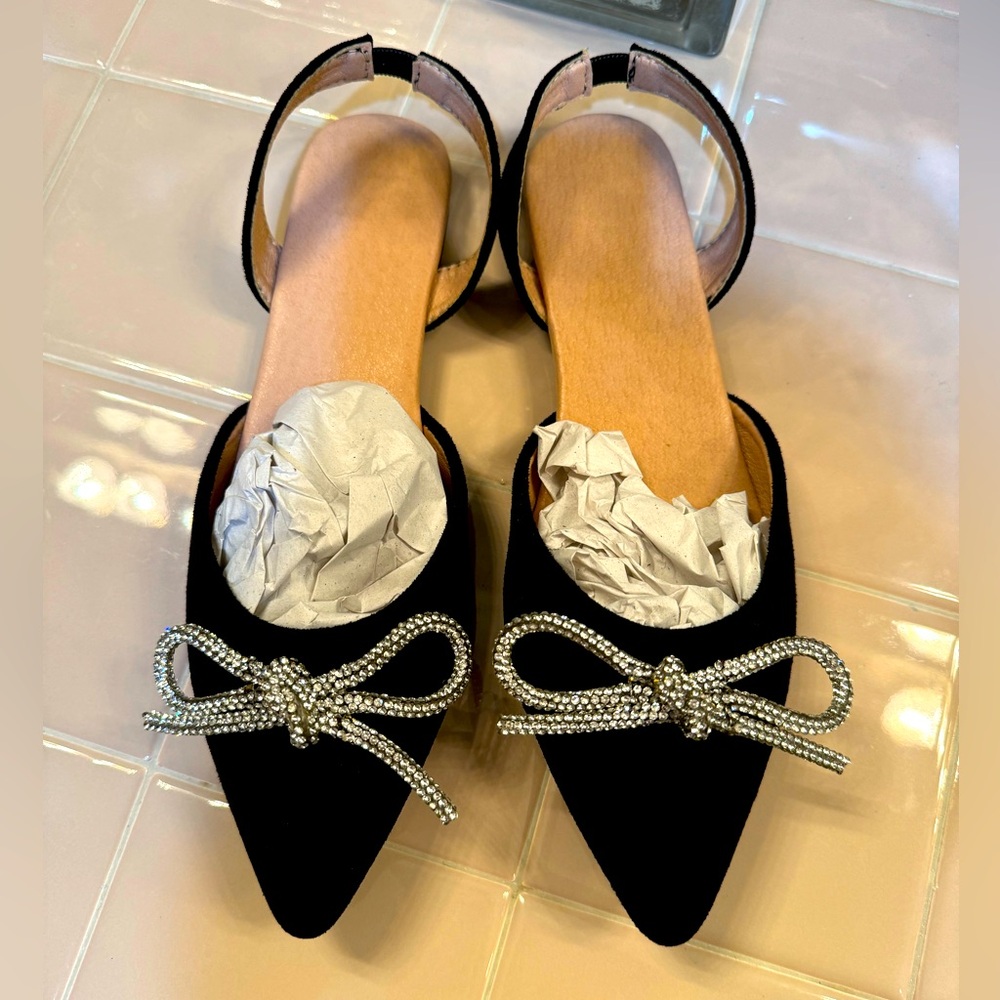New Rhinestone Bow Sandal